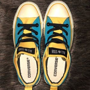 🌟Blue & Yellow Converse All Stars 🌟